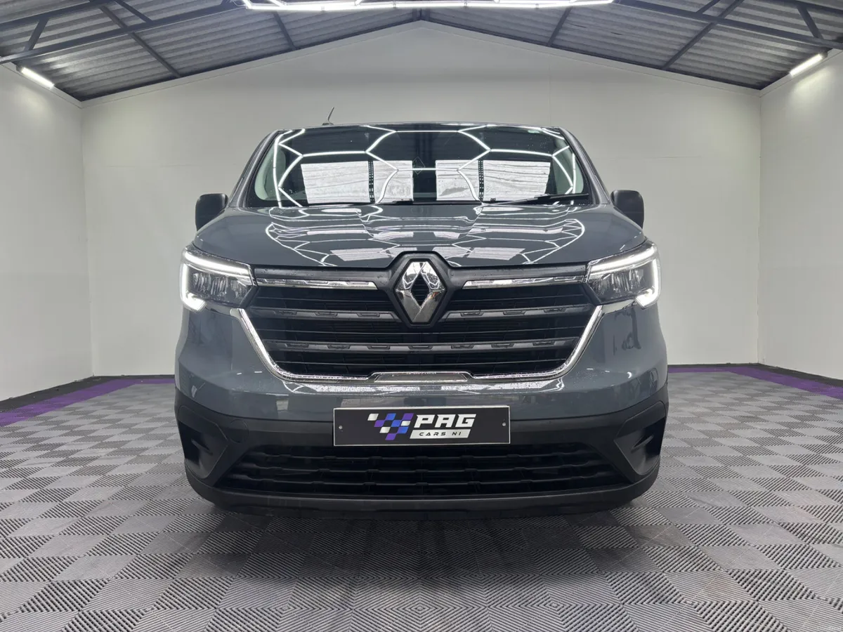 2023 RENAULT TRAFIC LWB 9 SEATER 2.0 - Image 3