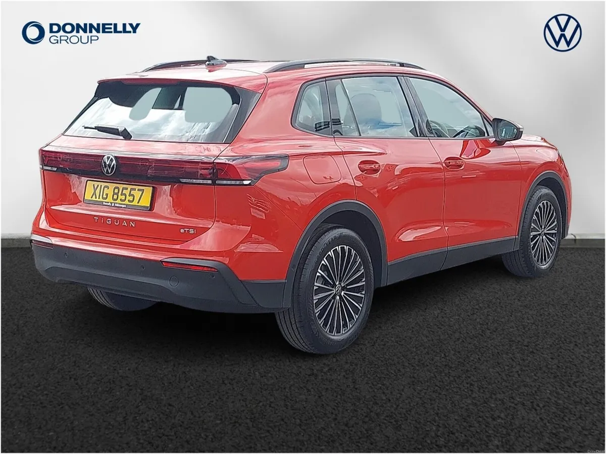 Volkswagen Tiguan Estate Special Edition Life Laun - Image 3