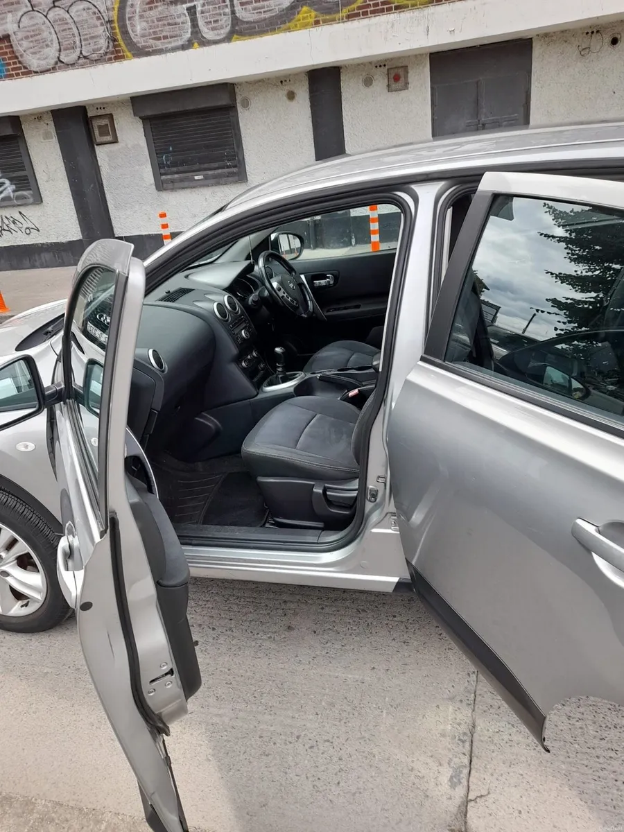 Nissan Qashqai 2010 (Silver) - Image 3