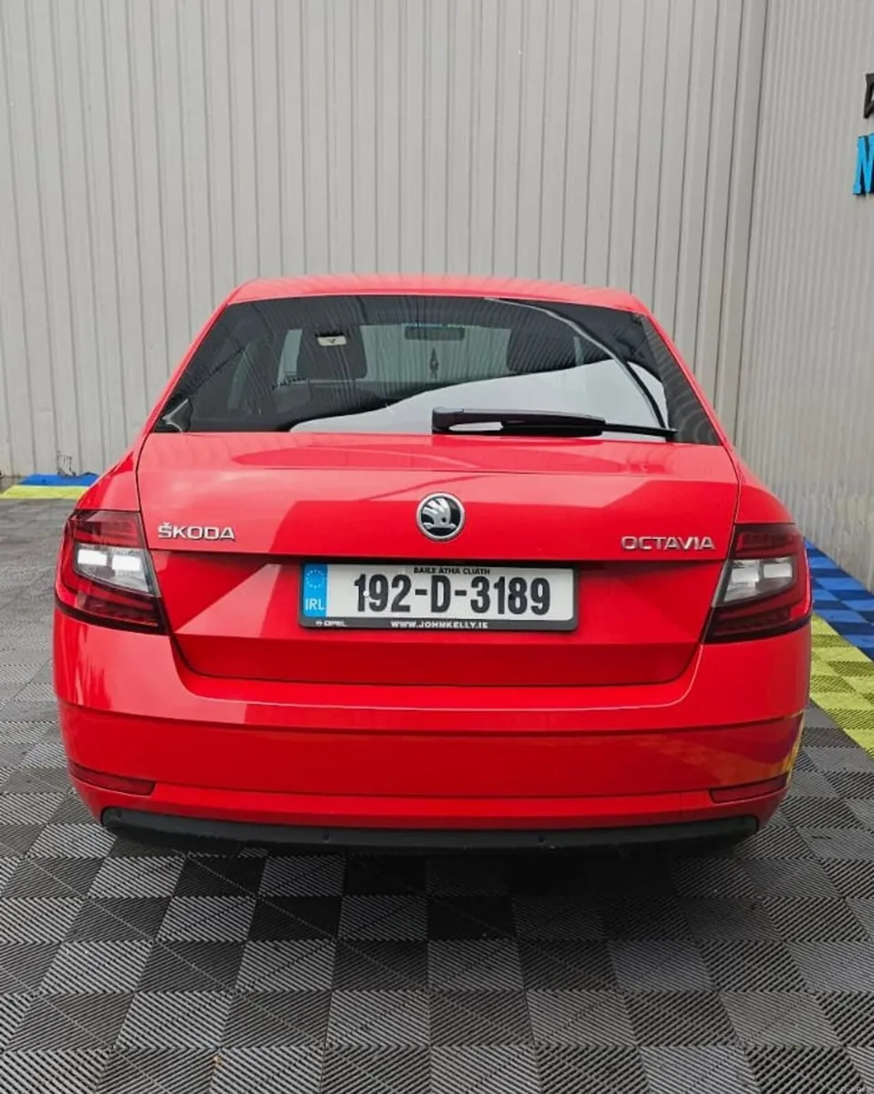 2019 Skoda Octavia 1.0TSI Petrol AMBITION 115HP - Image 4