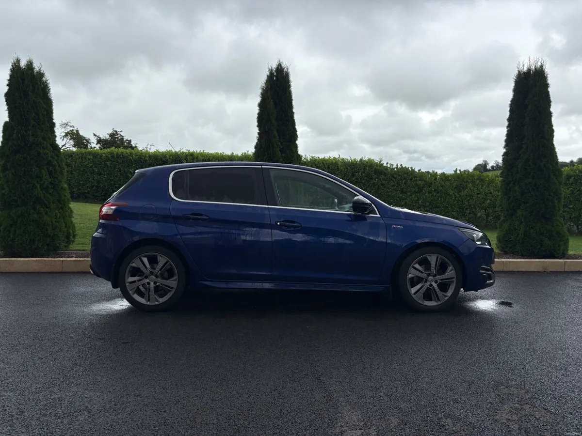 Peugeot 308 2017 - Image 2