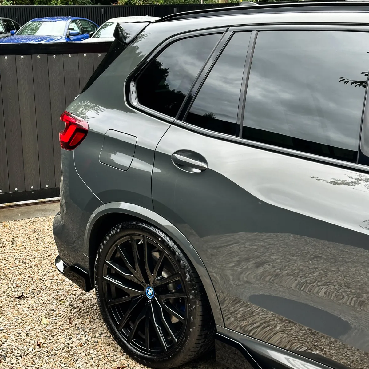 DEPOSIT TAKEN T2022 (222)  BMW X5 45E MSPORT PRO - Image 4