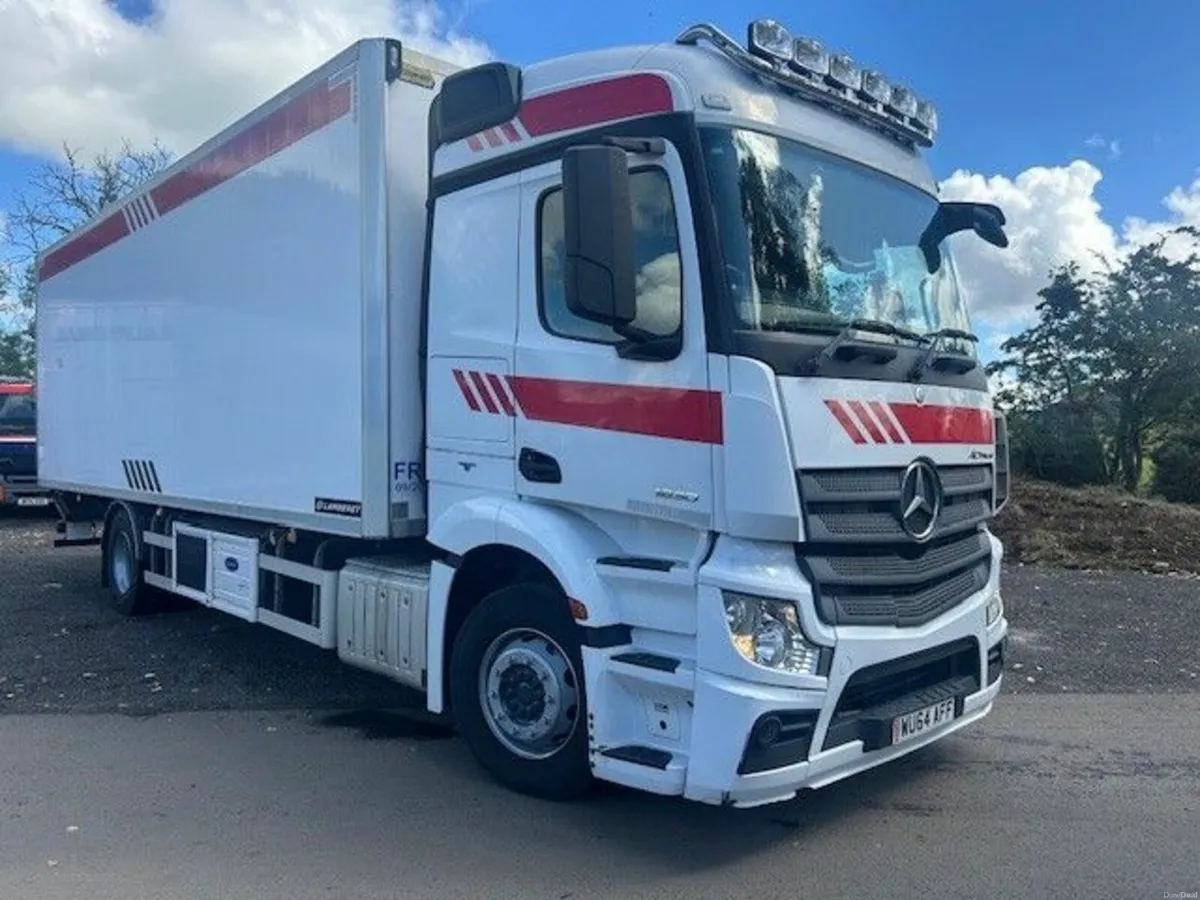 2014 Mercedes 1830 High roof sleeper Fridge box - Image 2