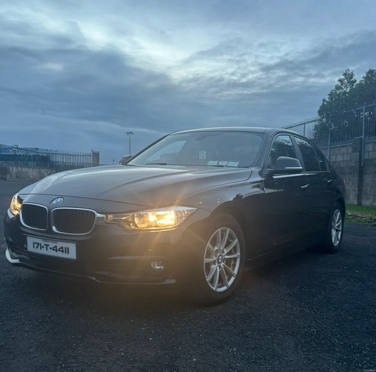 2017 BMW 320d - Image 1