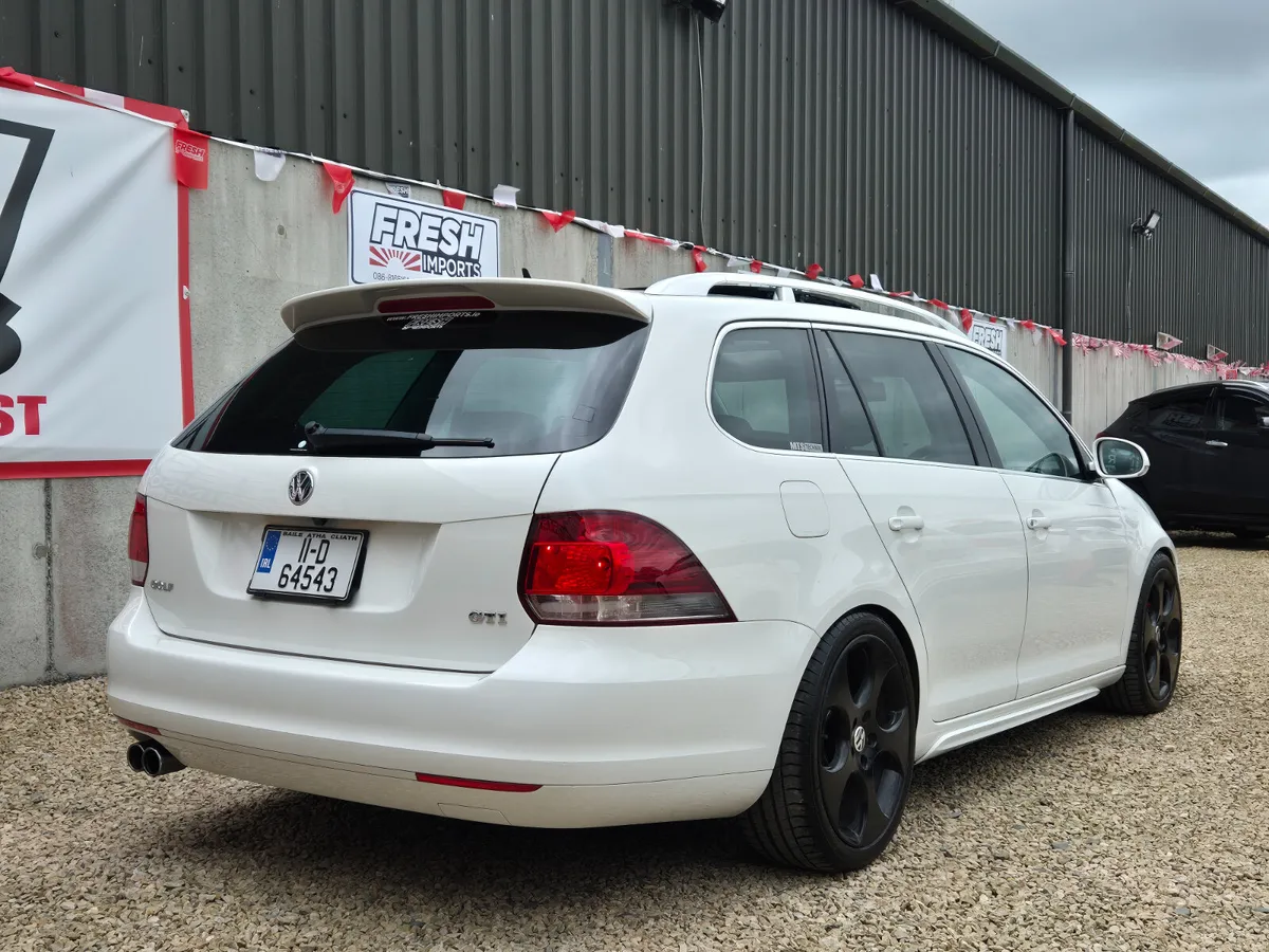 VOLKSWAGEN GOLF GTI STYLE ESTATE DSG - Image 3