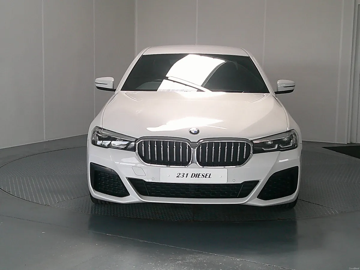 BMW 5-Series 2023 - Image 2