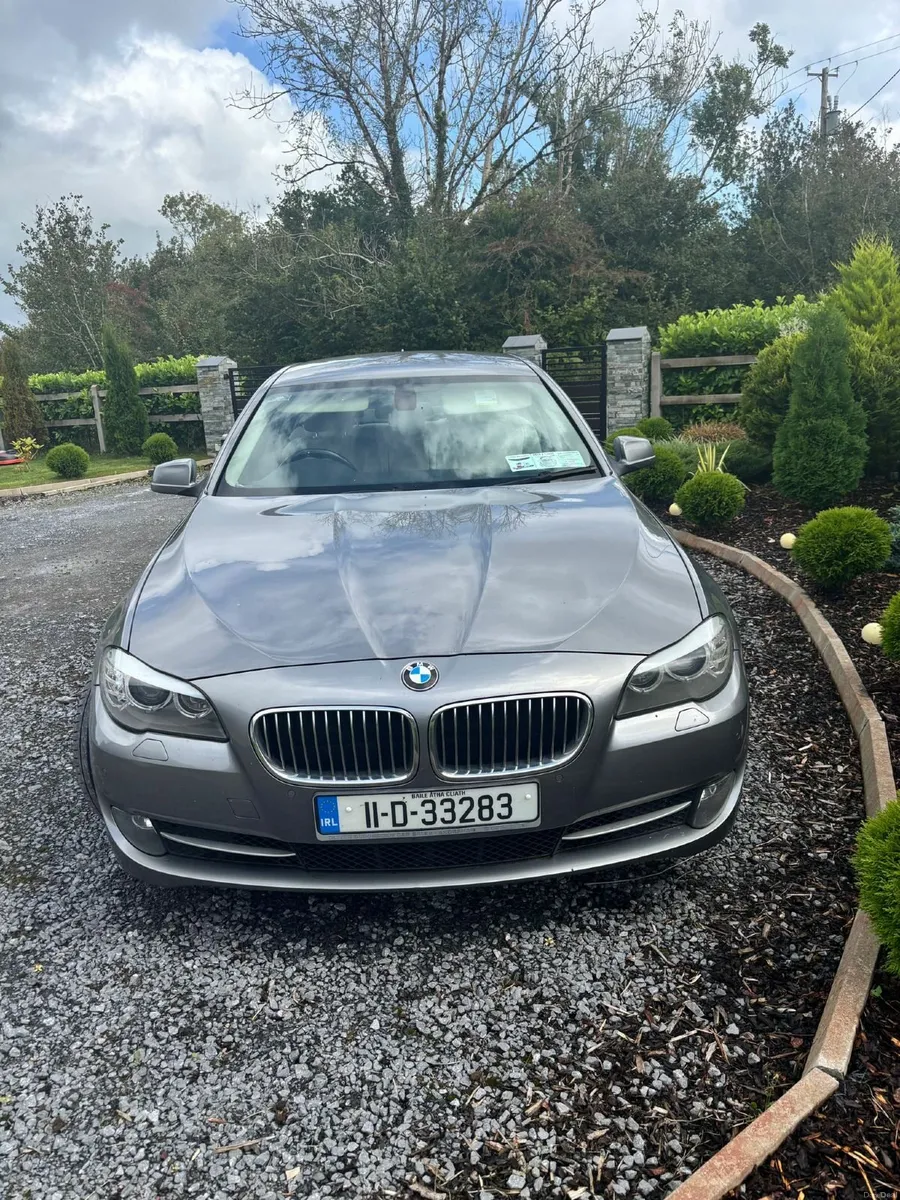 BMW 5-Series 2011 - Image 4