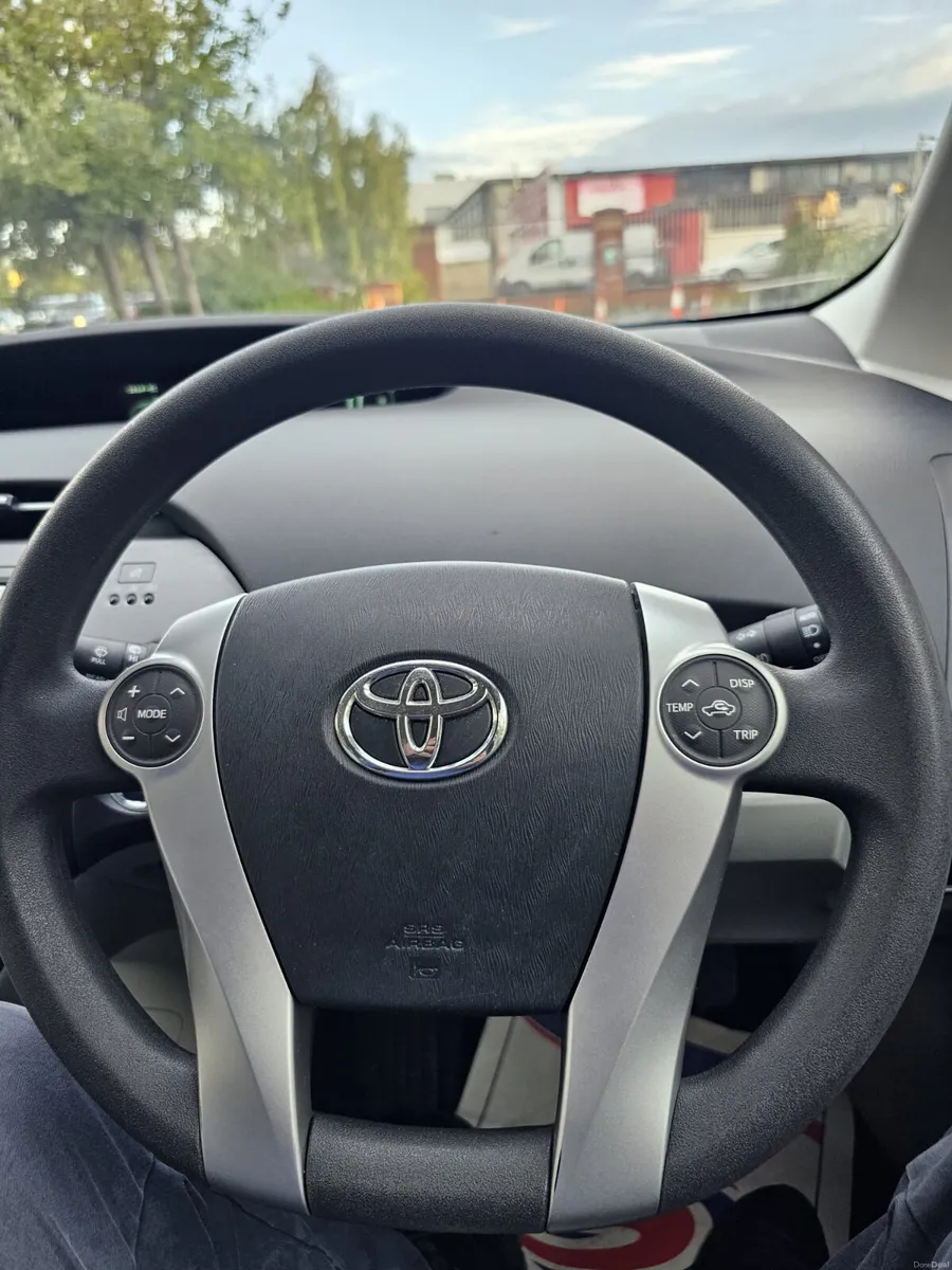 Toyota Prius 2014 Hybrid Automatic - Image 2