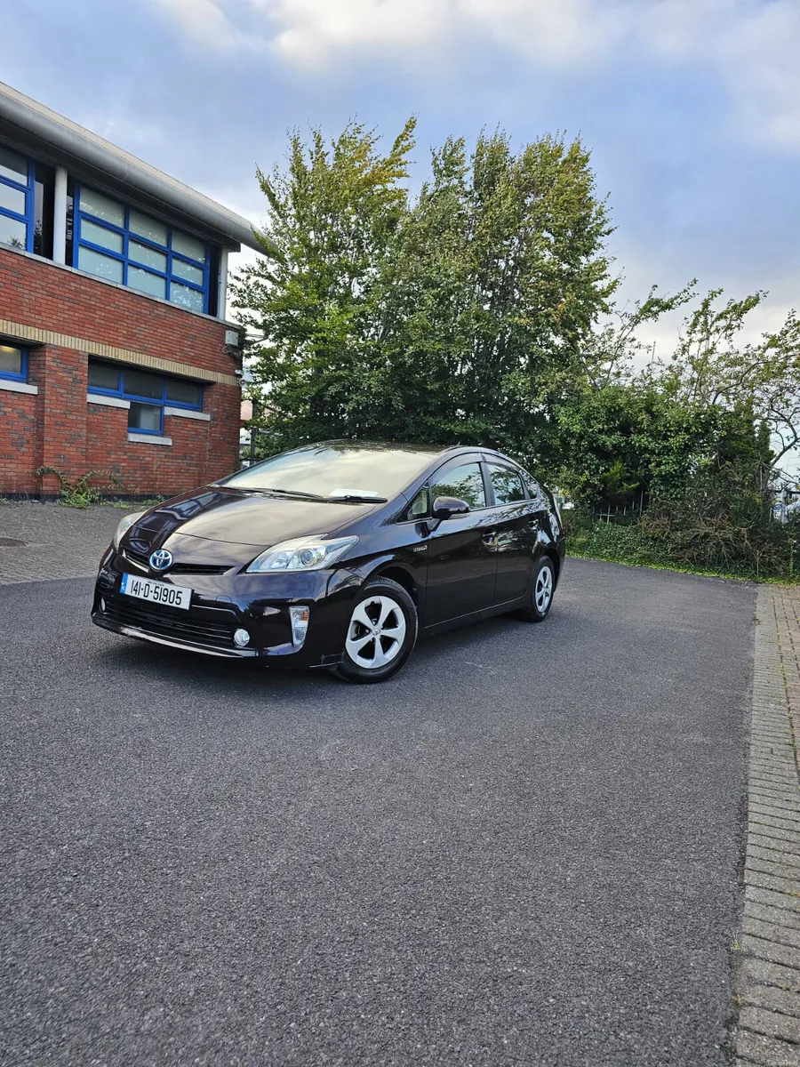 Toyota Prius 2014 Hybrid Automatic - Image 1