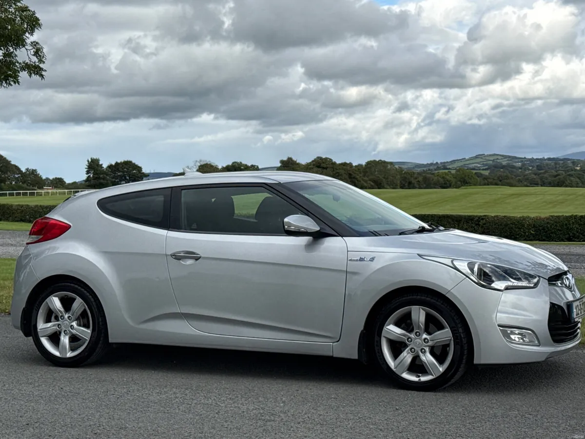 Hyundai Veloster 2012 1.6 Low Mileage - Image 2