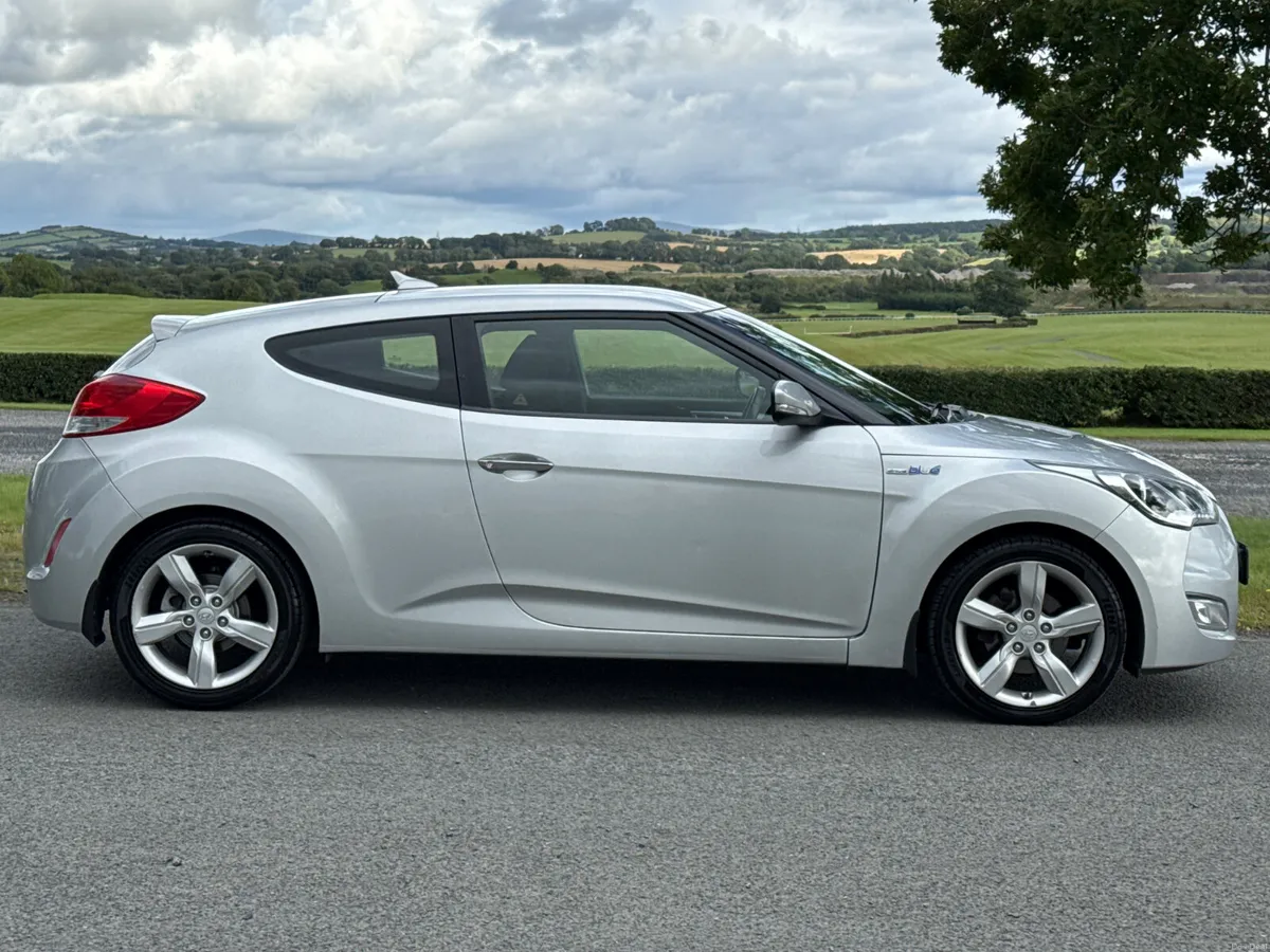 Hyundai Veloster 2012 1.6 Low Mileage - Image 3