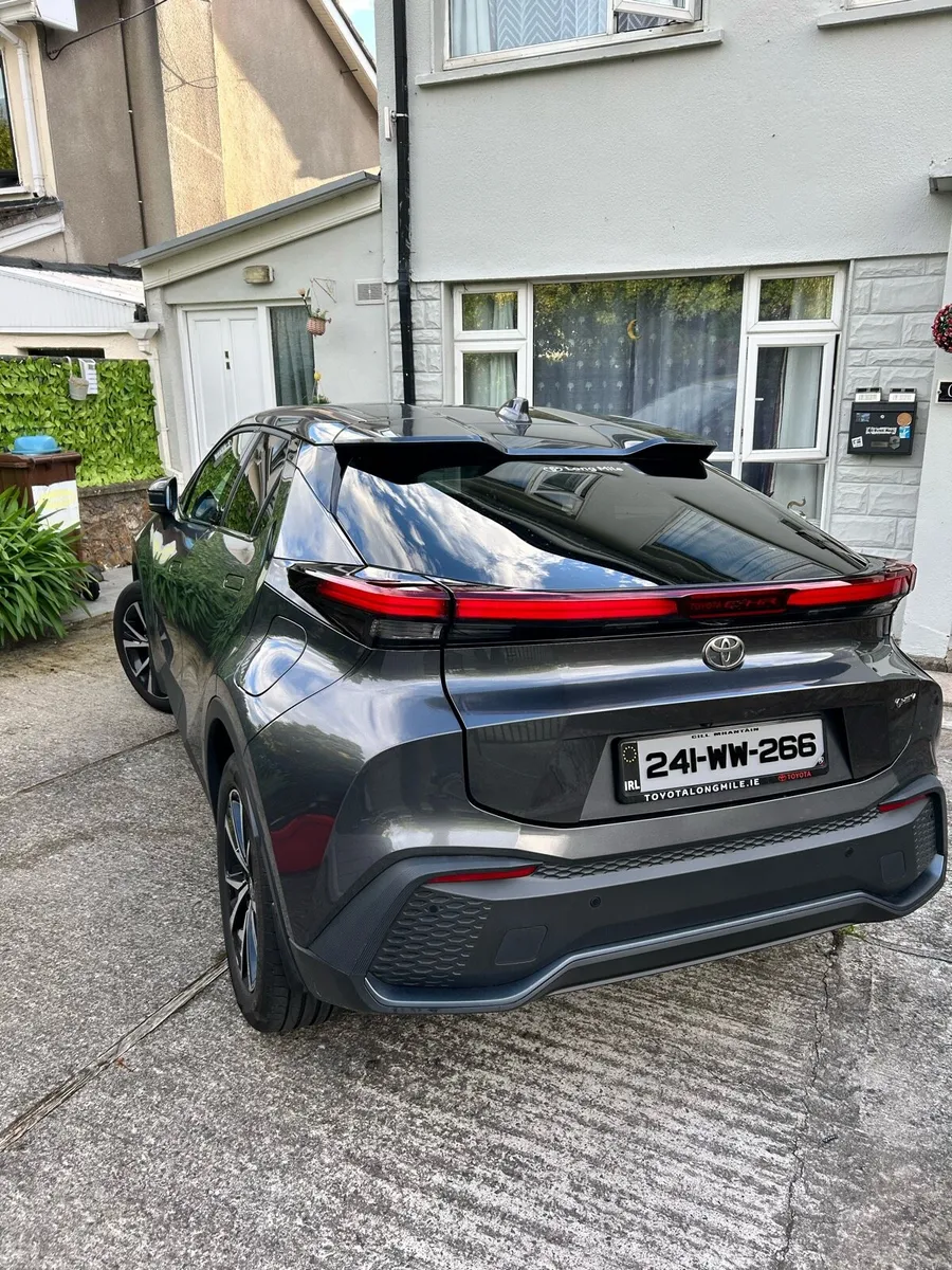 241 Toyota CHR Sport 1.8 Auto - Image 1