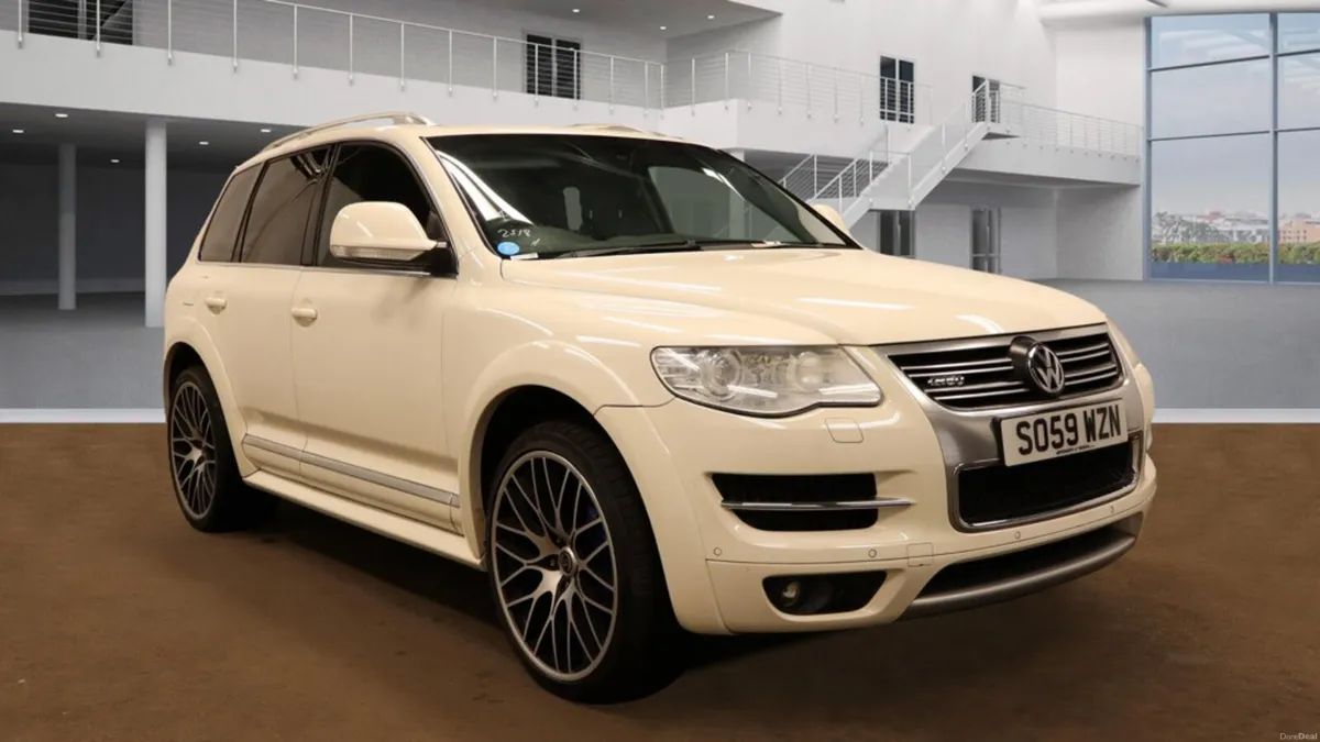Volkswagen Touareg V10 5L Diesel - Image 1