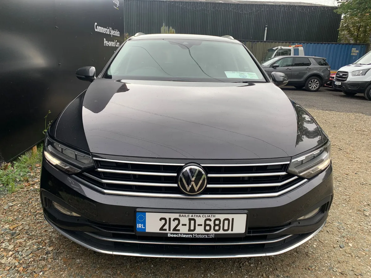 VOLKSWAGEN PASSAT 2.0 TDI ELEGANCE DSG ESTATE - Image 5