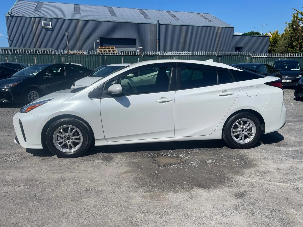 2022 Toyota Prius Self Charge Hybrid Automatic - Image 3