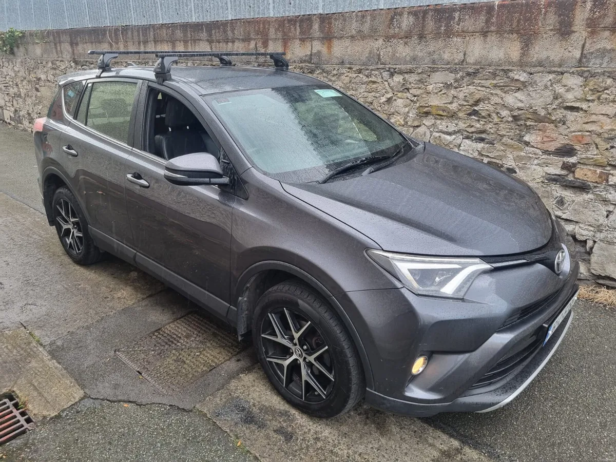 Toyota RAV4 2016. Luna Sport Edition - Image 4