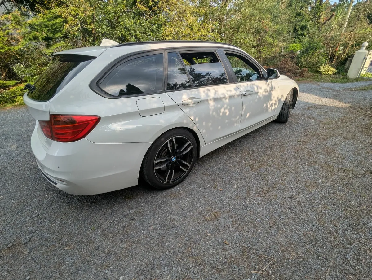 BMW 3-Series 2013 - Image 3