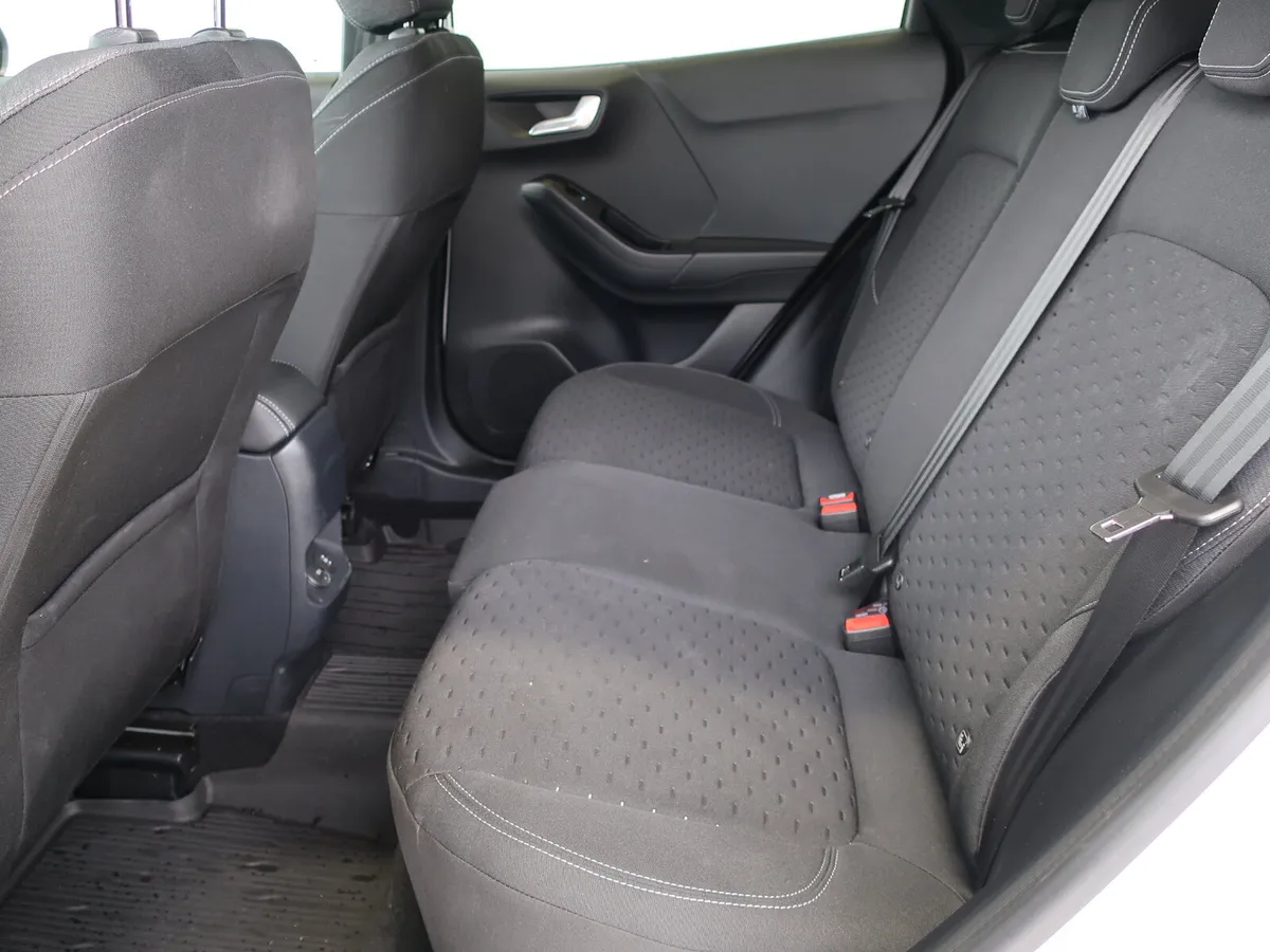2025 FORD PUMA 1.0T TITANIUM mHEV 125PS - Image 6
