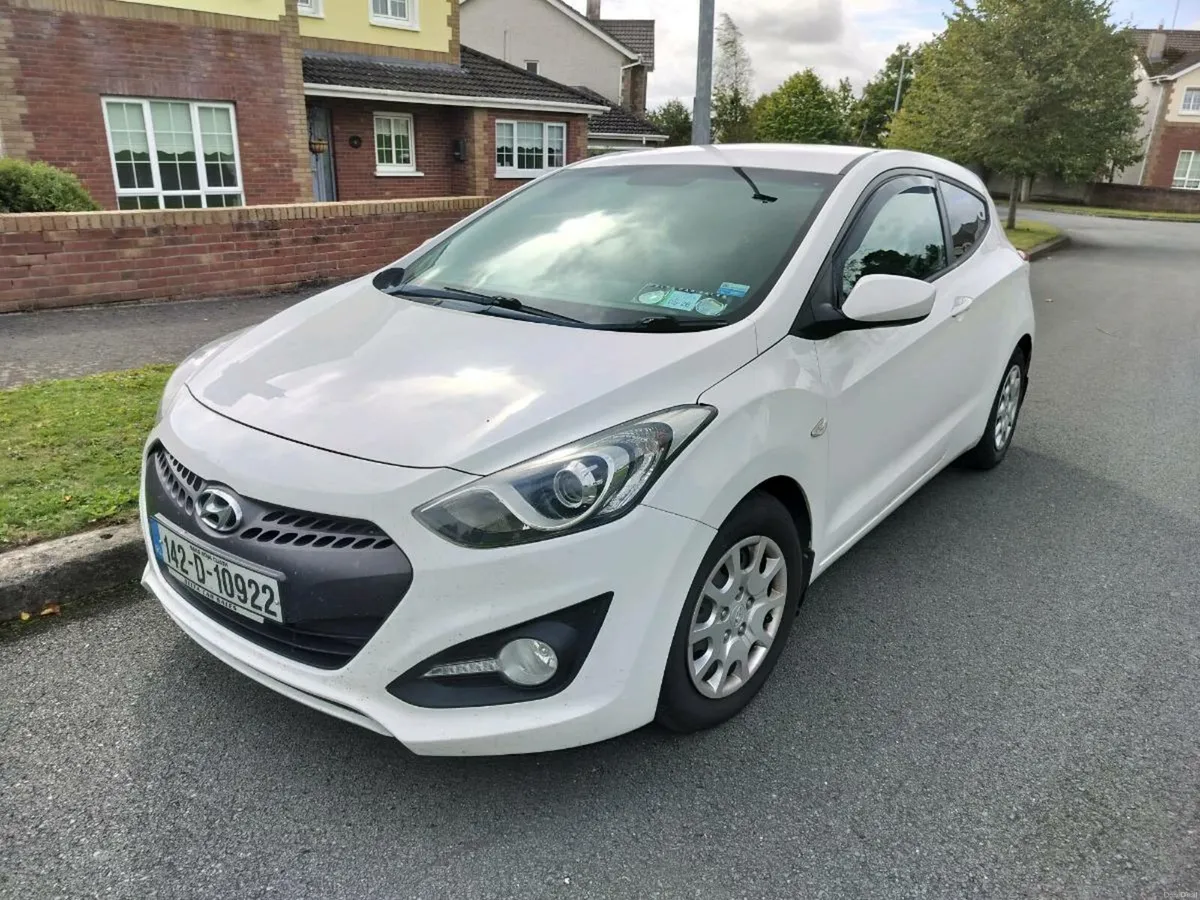 Hyundai i30 2014 - Image 2