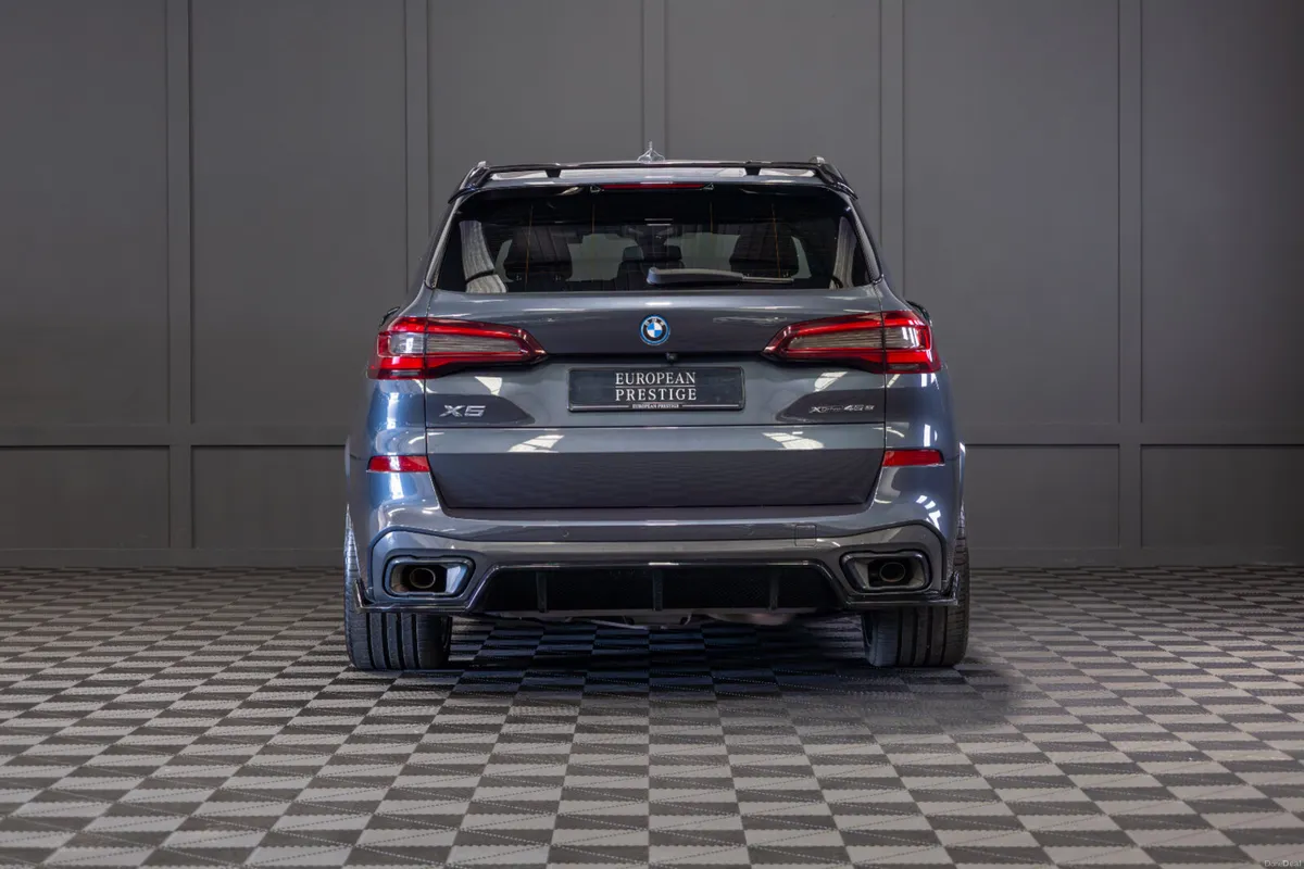 2022 BMW X5 X-Drive 45e M-Sport - Image 4
