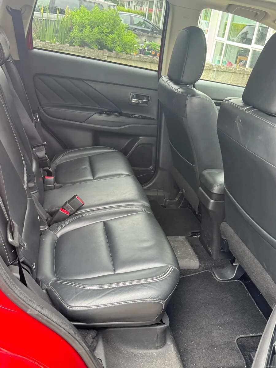 Mitsubishi Outlander - Image 2
