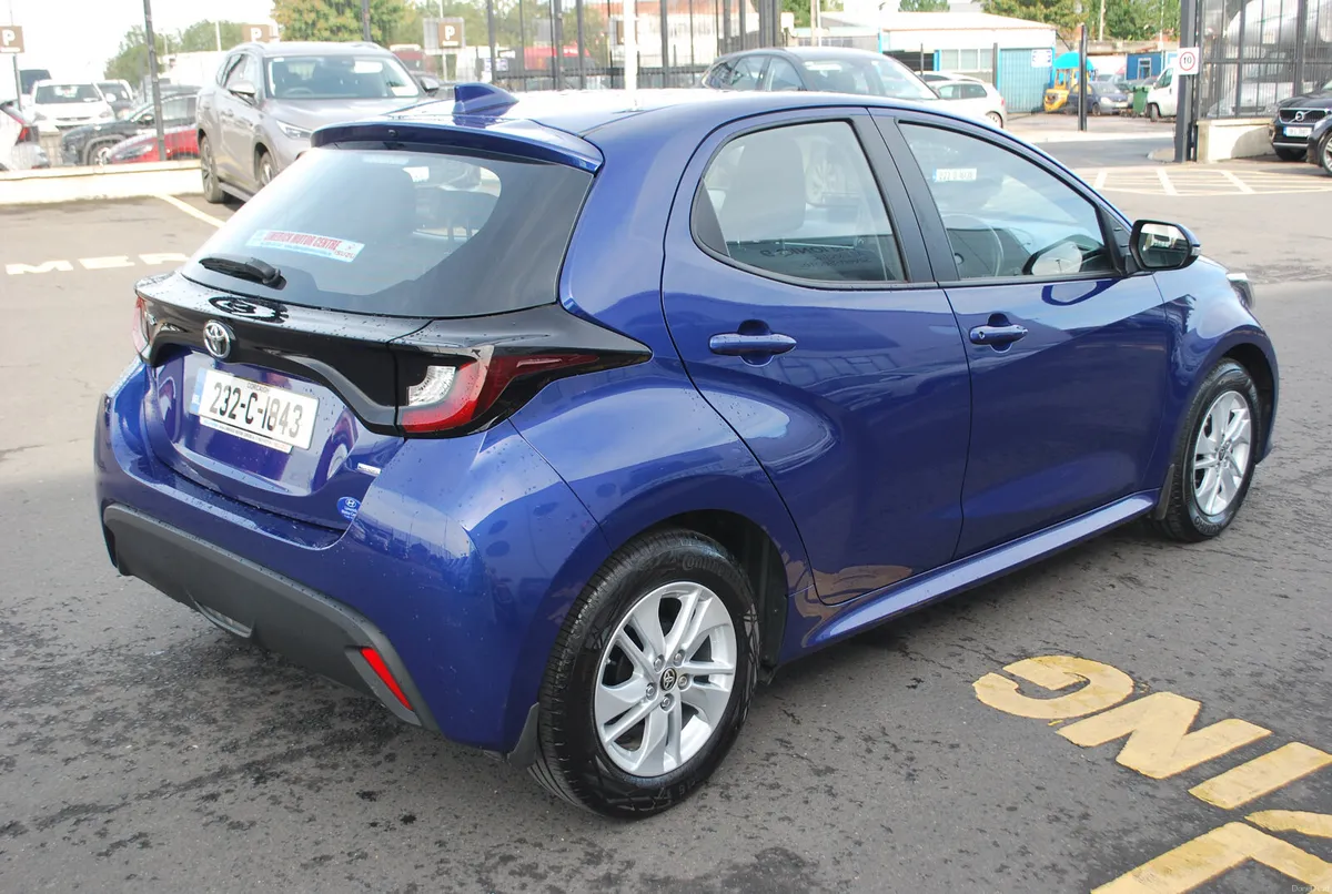 Toyota Yaris 2023 - Image 5
