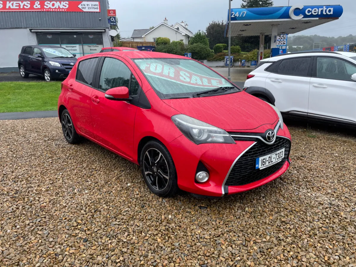 2016 Toyota Yaris Luna - Image 2