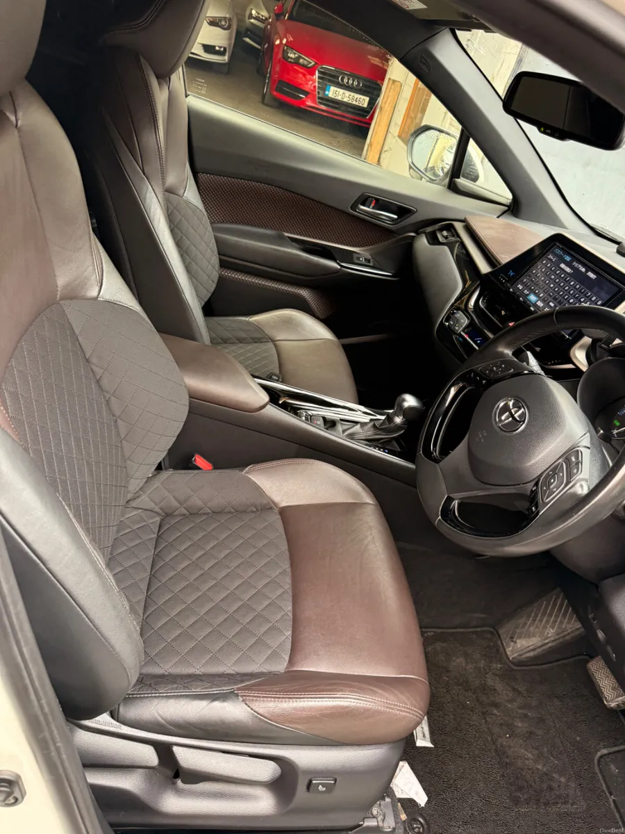 Toyota C-HR 2017 Self charging hybrid with WARRANT - Image 2
