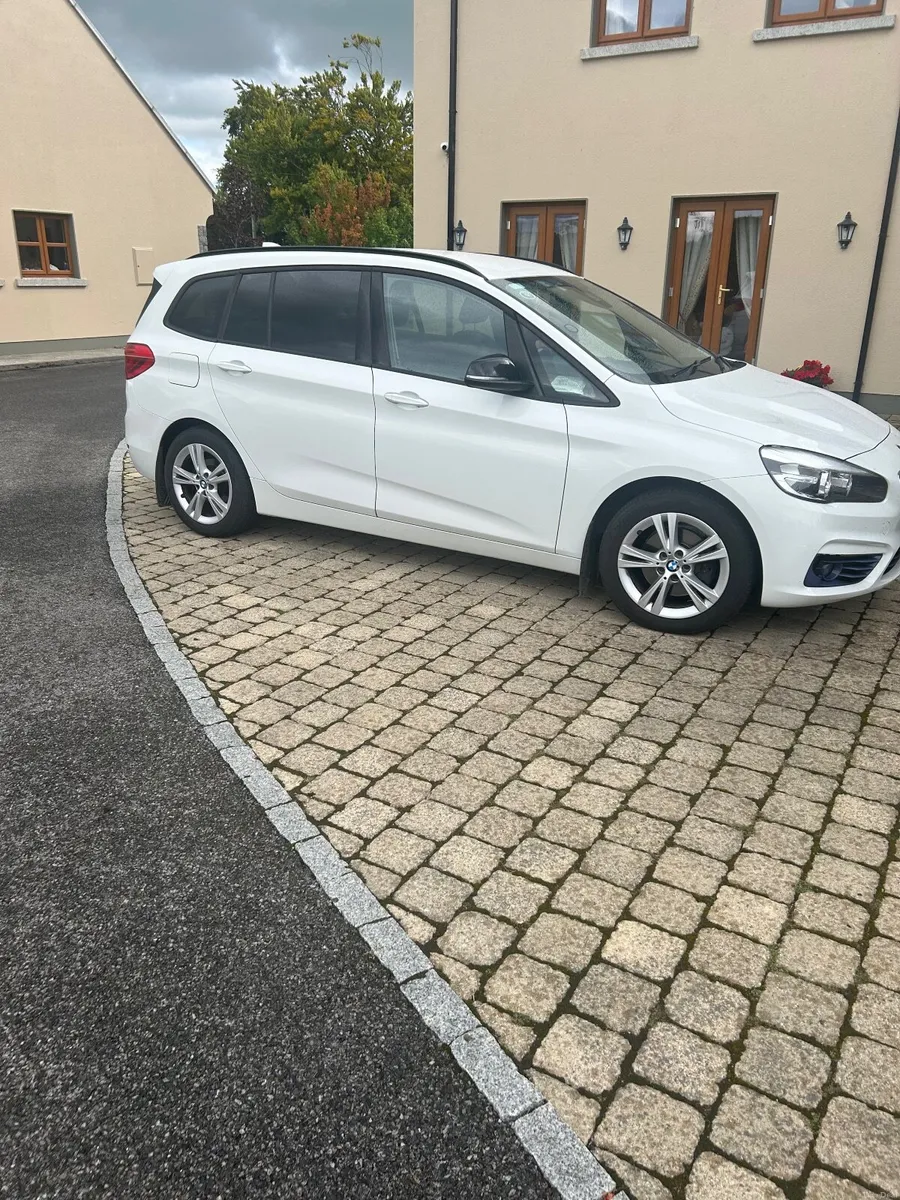 BMW 218 Grand Tourer sport 7 seater - Image 1