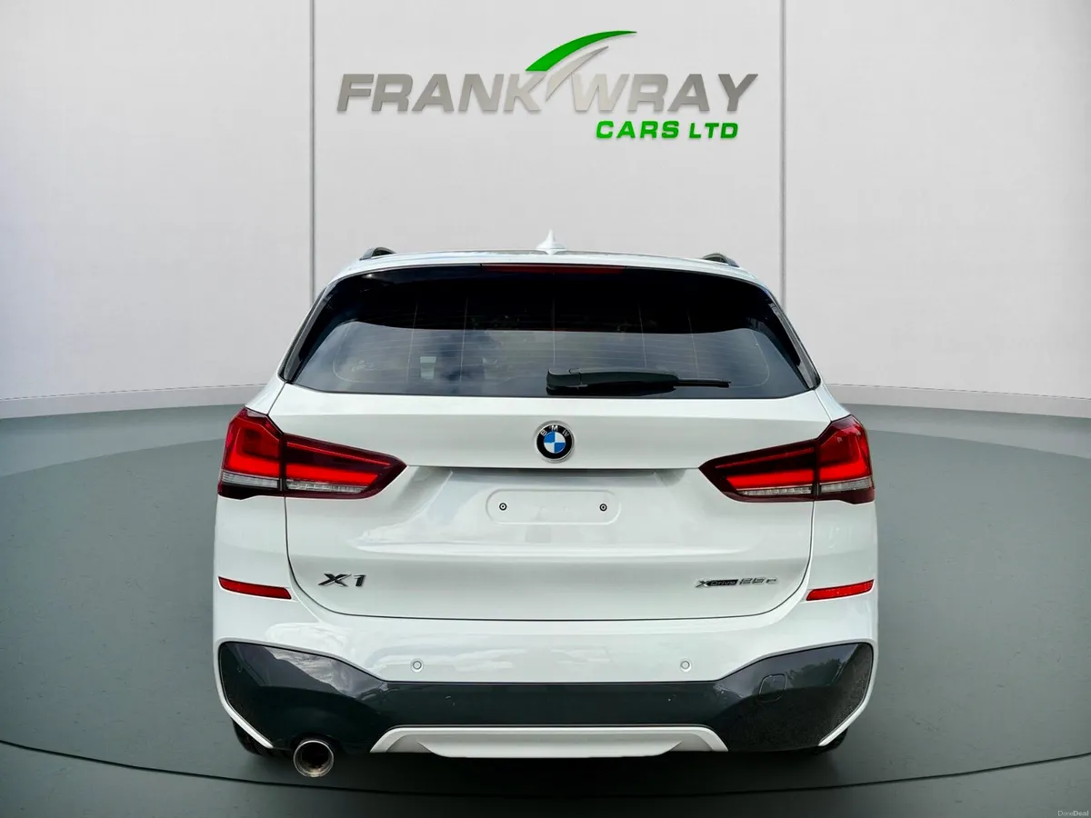 2021 BMW X1 25 E M-SPORT X-DRIVE*LEATHER*MINT*FSH* - Image 6