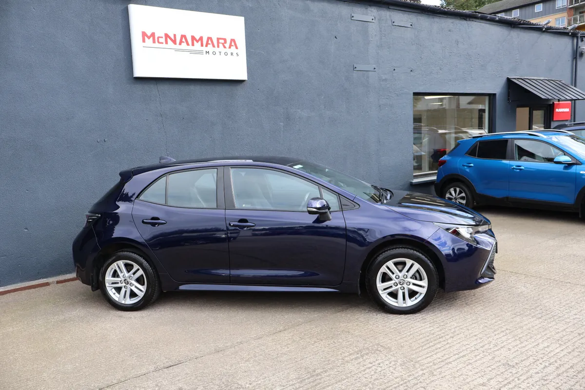 Toyota Corolla 5dr Hybrid Auto Exceptional Value! - Image 2