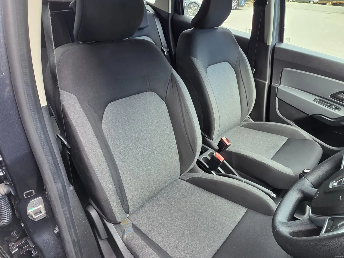 2022 Dacia Duster 1.5 DCI ESSENTIAL - Image 4