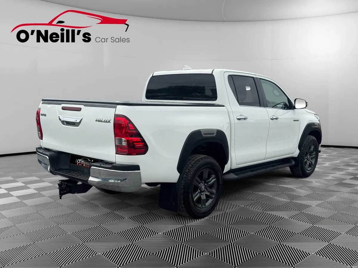 Toyota Hilux 2022 INVINCIBLE X STYLING AUTO #245 - Image 3