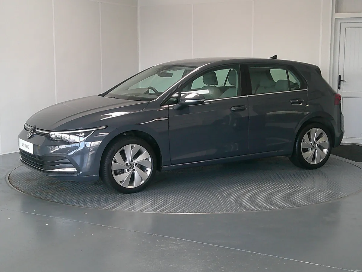 Volkswagen Golf 2022 - Image 3