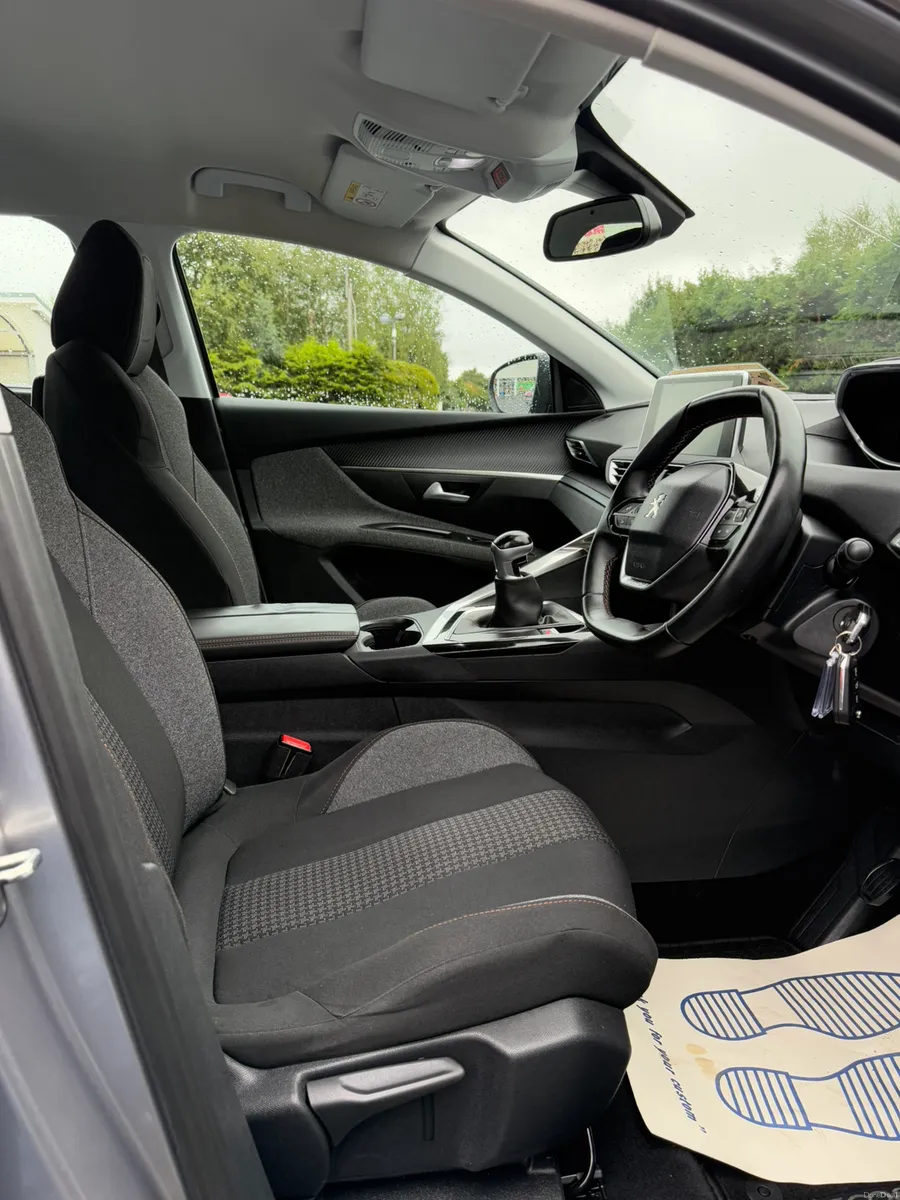 172 Peugeot 5008 1.6 HDi - 7 Seater - Image 4