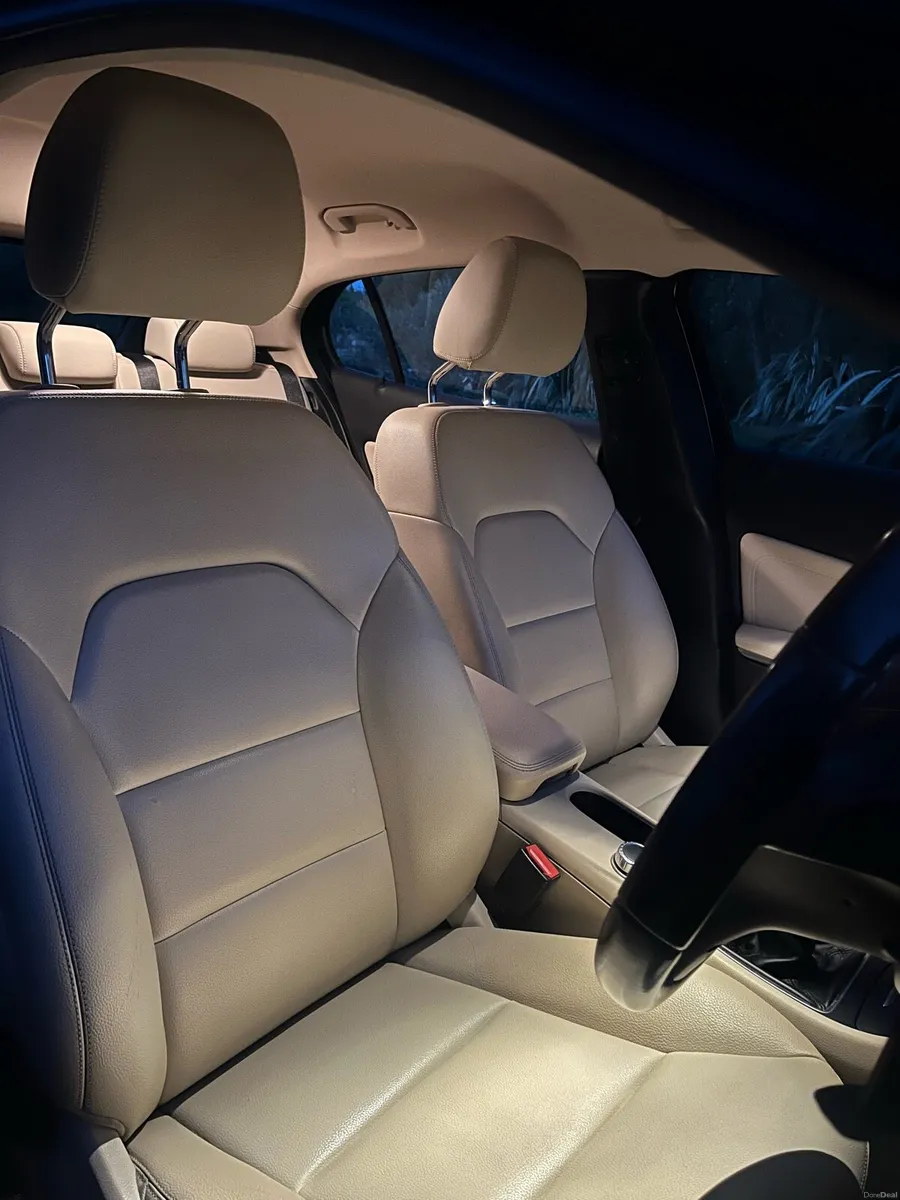 Mercedes - Benz GLA - Image 3