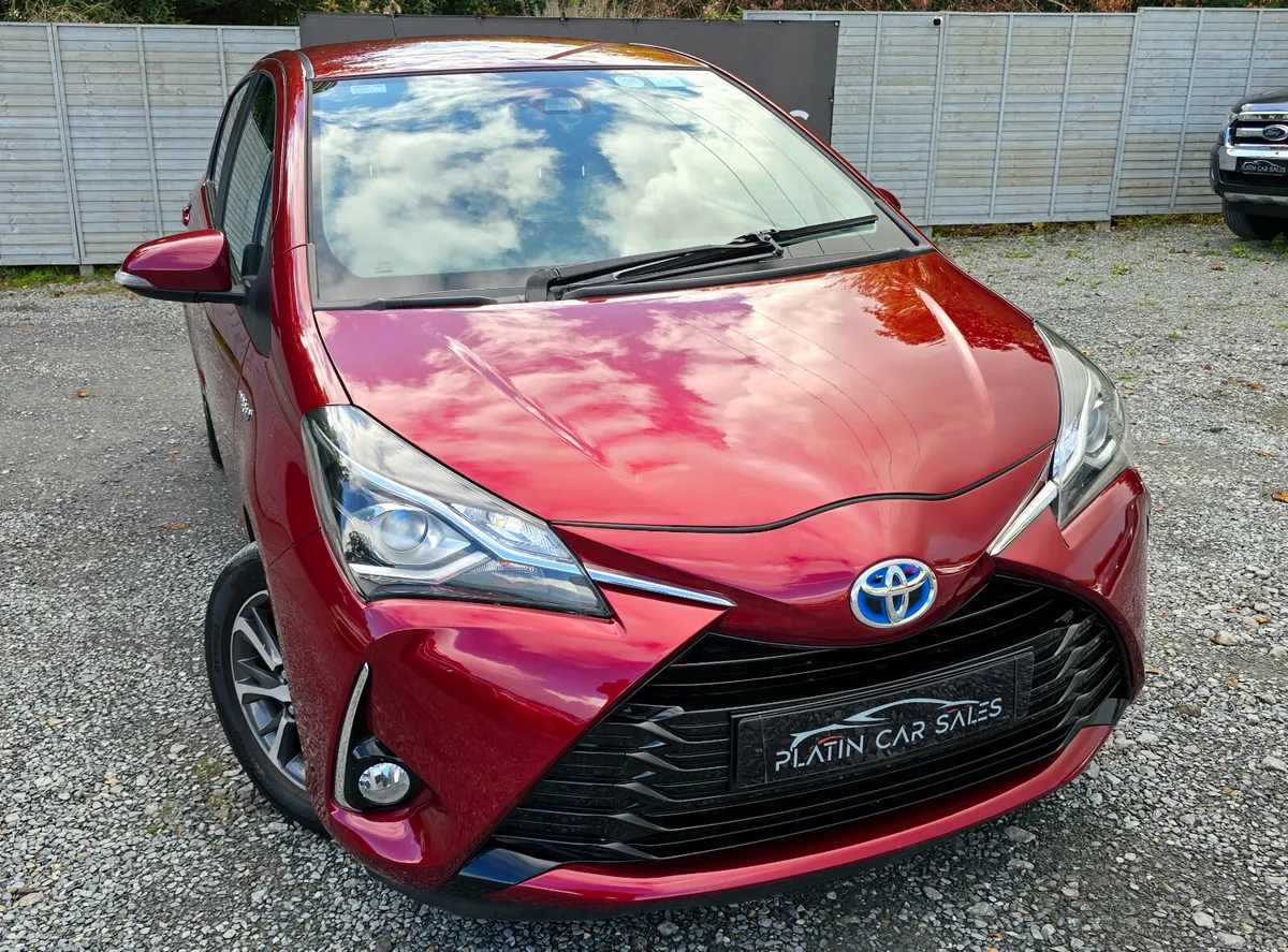 🔥 2018  Toyota Yaris 1.5 Automatic Petrol Hybrid - Image 3