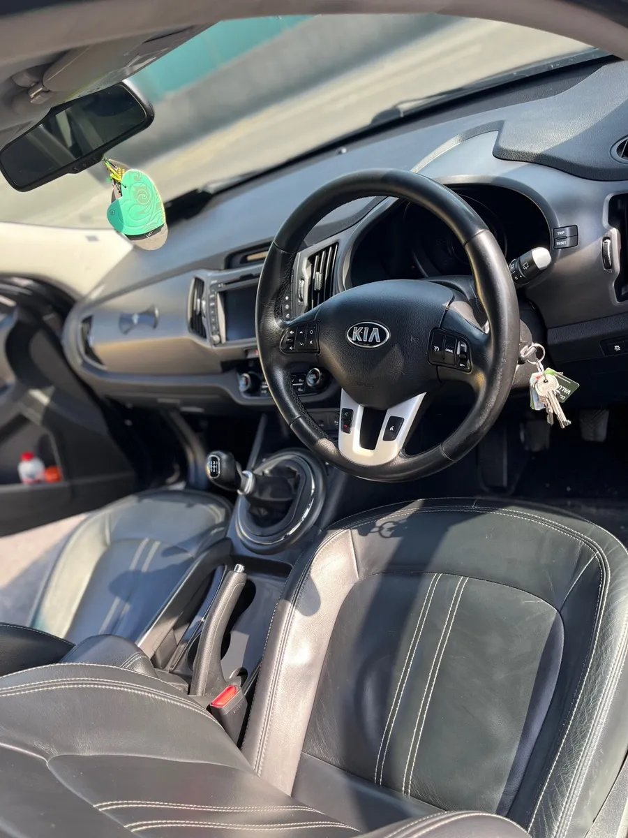 Quick sale New NCT Kia Sportage 2013 - Image 3