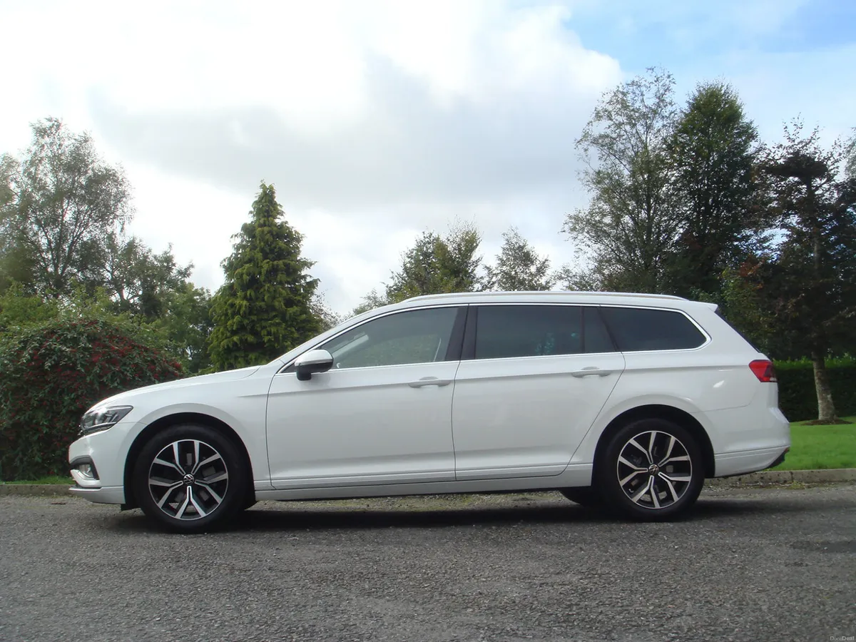 22 Passat Estate SEL 2.0TDI 150BHP EvoSCR €200Tax - Image 2