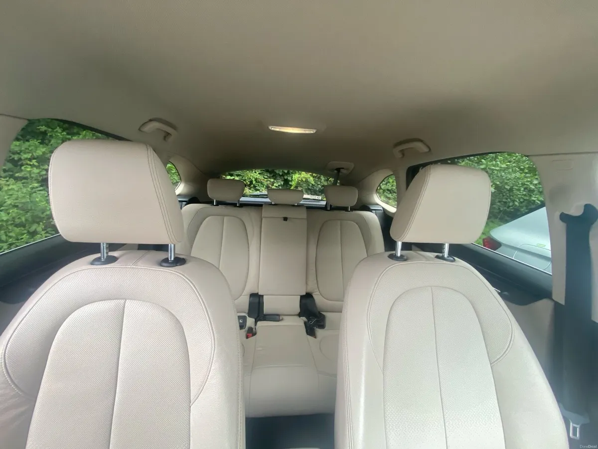 BMW X1 25e 1.5L PHEV w BMW Warranty NEW Bridestone - Image 5