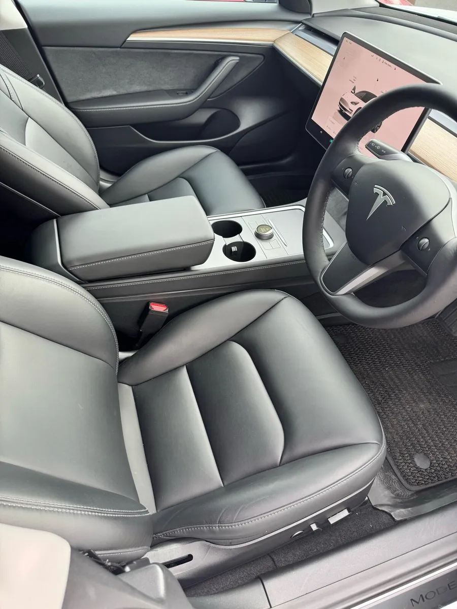 Tesla Model 3 Long Range (warranty+ LOTS OF EXTRA) - Image 3