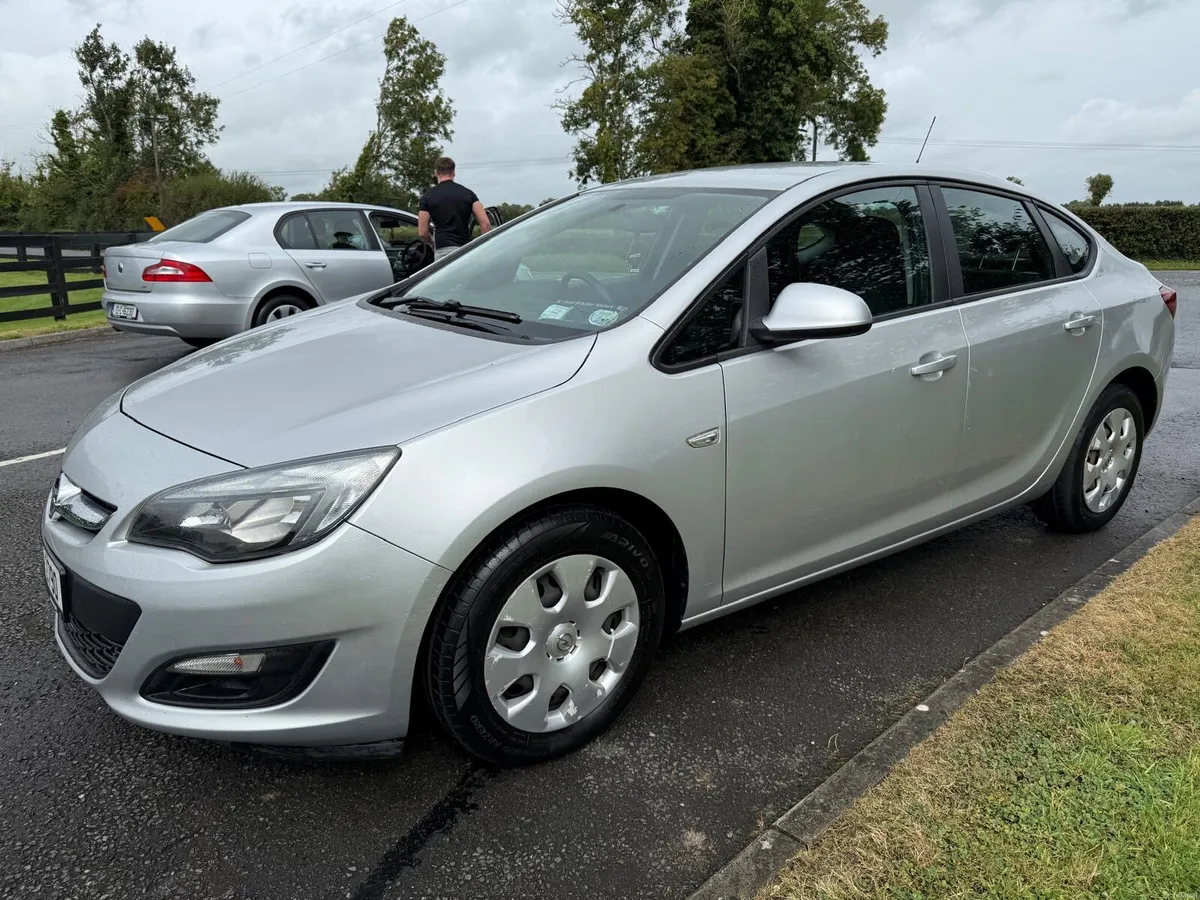 1.4 PETROL TWO OWNERS NCT 06/26 - Image 3