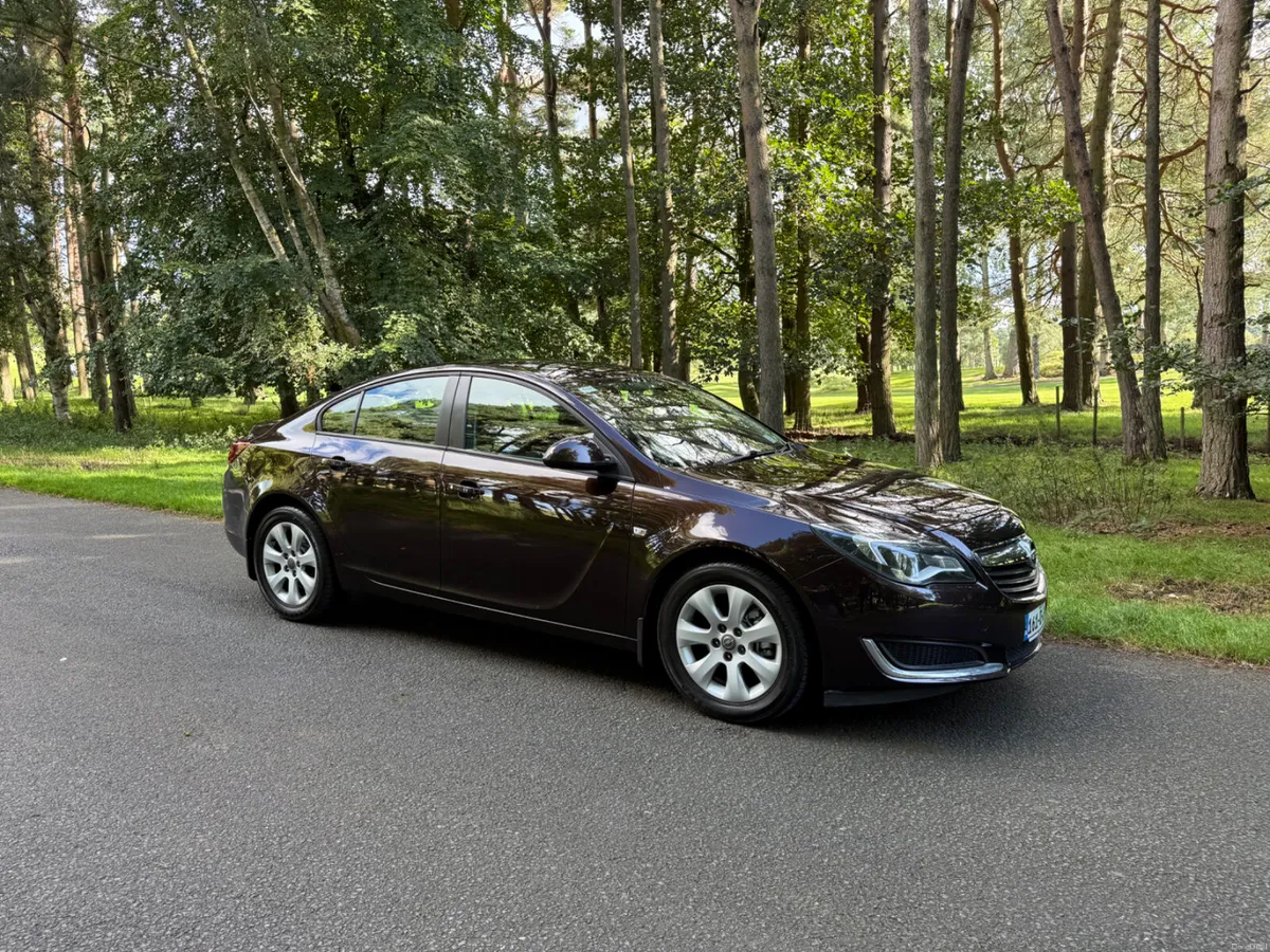 Opel Insignia 2016 Diesel - Image 1