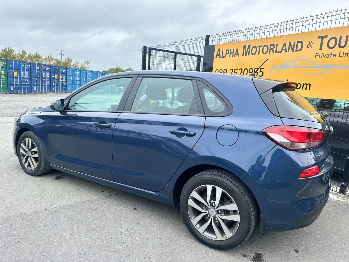 Hyundai i30 2018 Diesel Automatic - Image 4