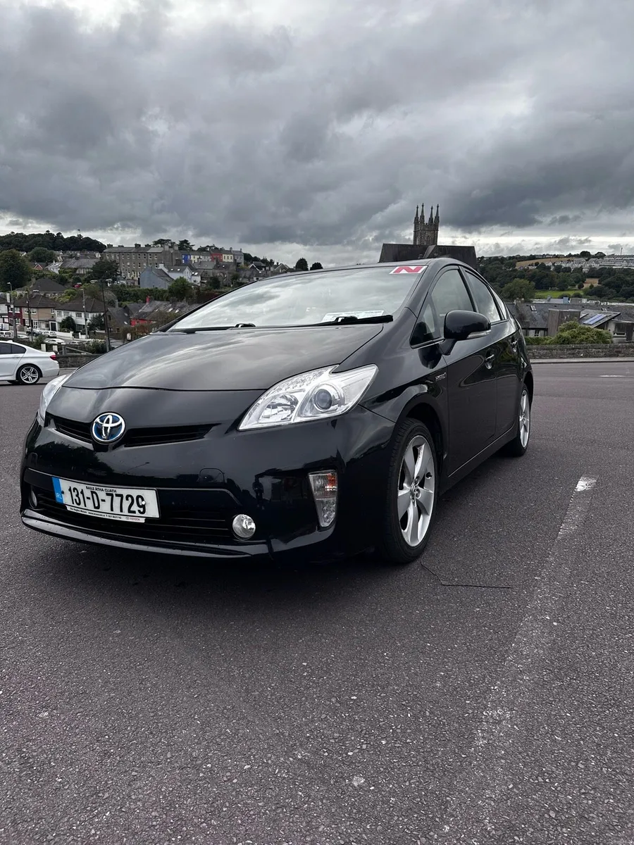 Toyota Prius 3 - Image 1