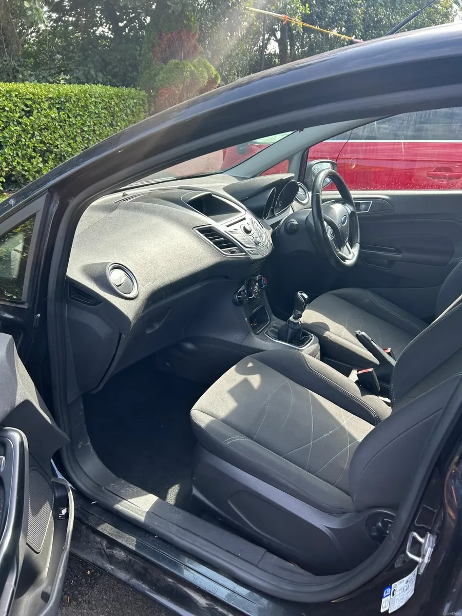 Ford Fiesta 2015 - Image 4