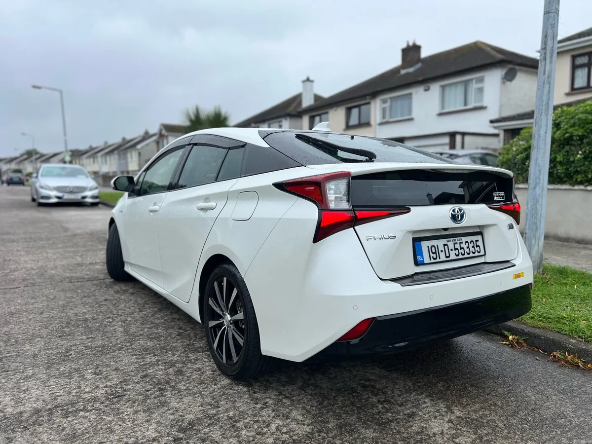 Toyota Prius - Image 2