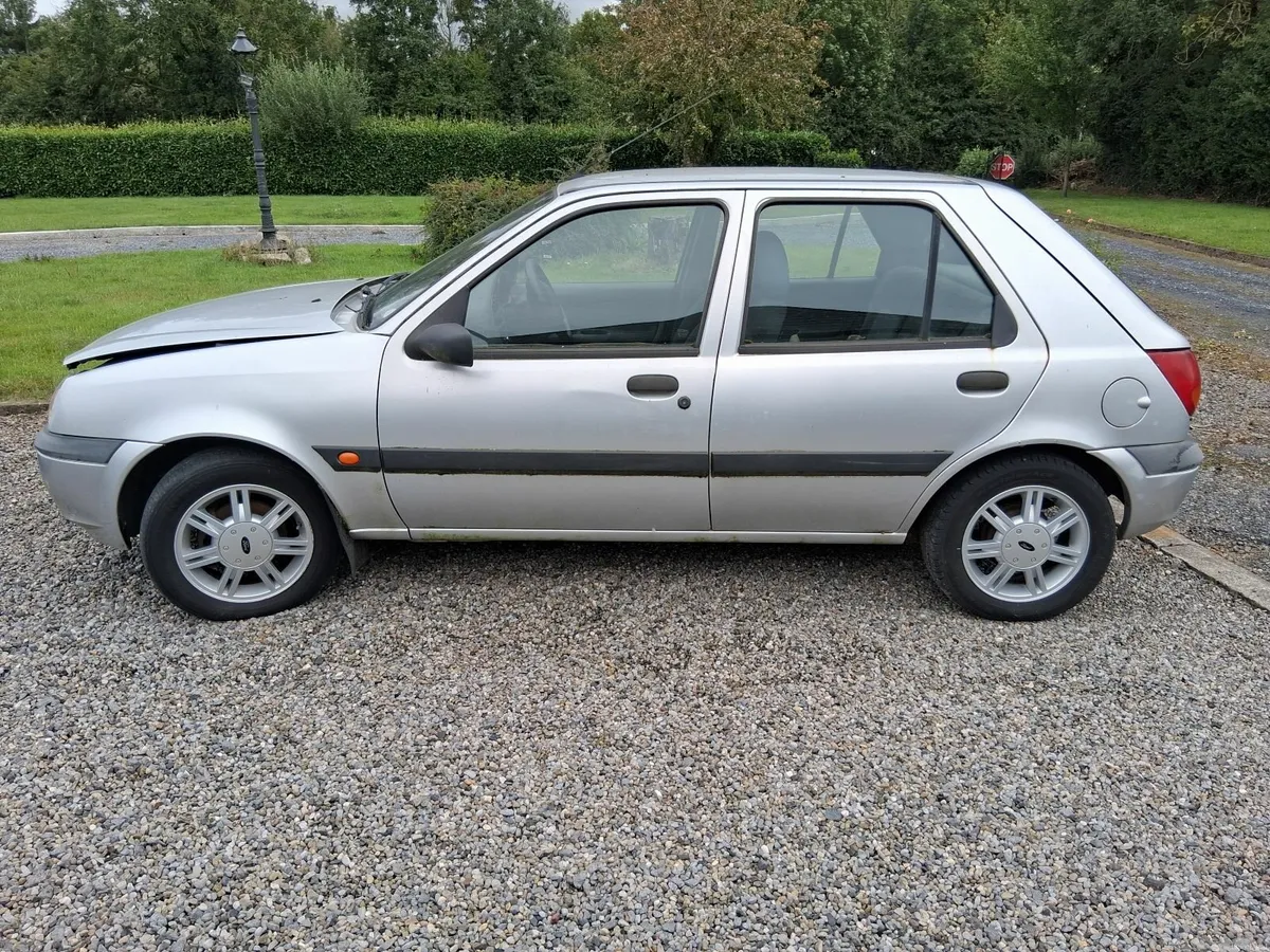 Ford Fiesta 2000 - Image 1