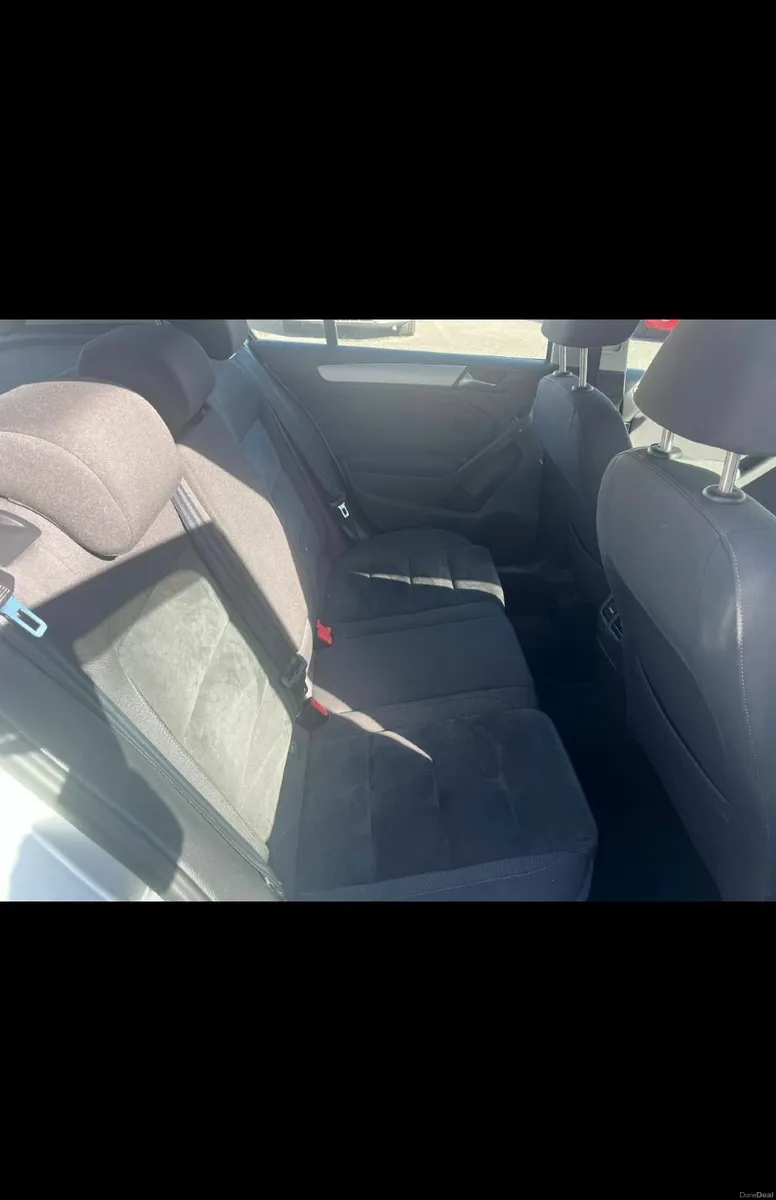Volkswagen Golf 2010 - Image 4