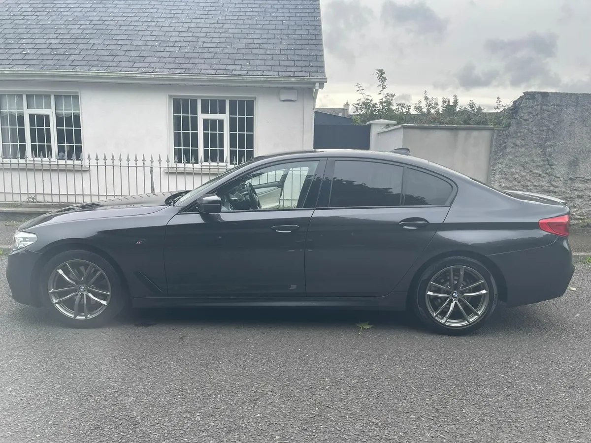 BMW 5-Series 2018 - MSport - Image 4